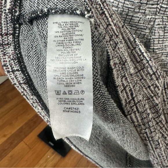 LOFT Sleeveless Tweed Dress w/pockets!! Size 6 - Picture 9 of 9